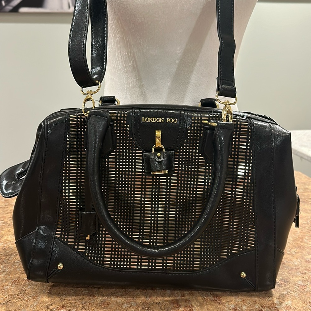 Vintage London Fog satchel bag. Vegan leather Black with gold accents